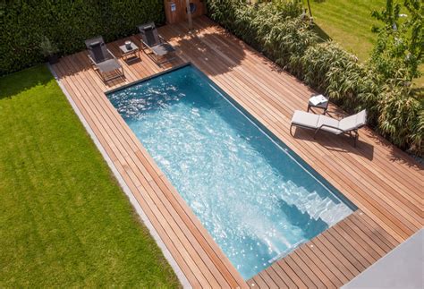 Eine überdachung für den gartenpool. Fertigbecken - ServiceTech GmbH