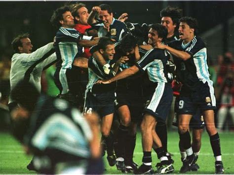 Stadio dino manuzzi, cesena, italia hora: Argentina vs. Inglaterra en el Mundial 1998. | Argentina ...