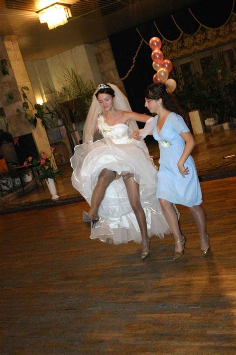 Real Amateur Public Candid Upskirt Picture Sex Gallery Pics Of Bride Dressed In Wedding Dress