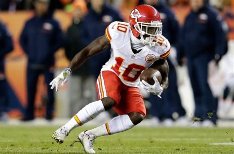 Hill heads into his fifth nfl season having never finished lower than fourth among wrs in fantasy points per snap. Tyreek Hill, De'Anthony Thomas High-Five During Kick ...