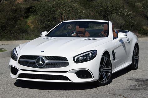 In the amg gt, you can select one of three styles for the displays: Mercedes-Benz has a convertible conundrum | Autoblog