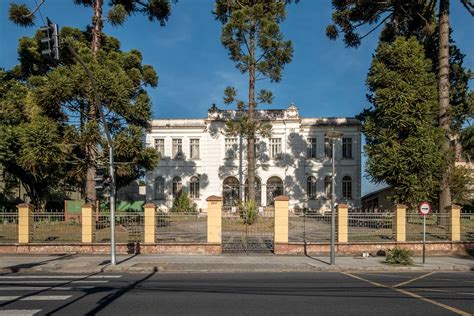 Estudantes sem acesso à internet: Fotografando Curitiba: O antigo Grupo Escolar D. Pedro II