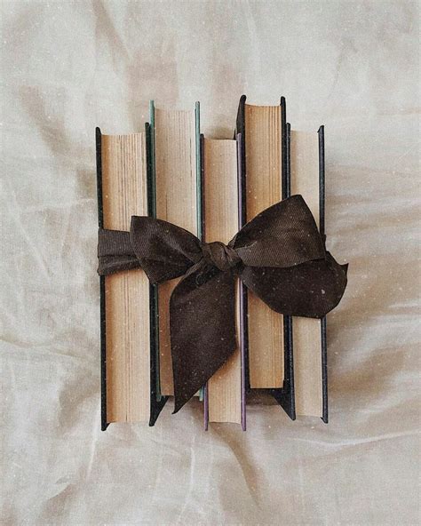 Pin by Победа on Вдохновленные наряды Book photography instagram