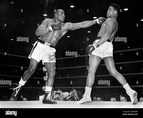 Muhammad Ali Sonny Liston Black And White Stock Photos Images Alamy