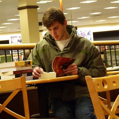 Hot Guys With Books Pictures Of Hot Guys Reading