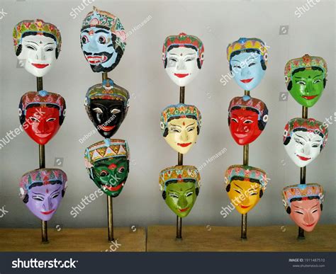 226 Topeng Malang Images Stock Photos And Vectors Shutterstock
