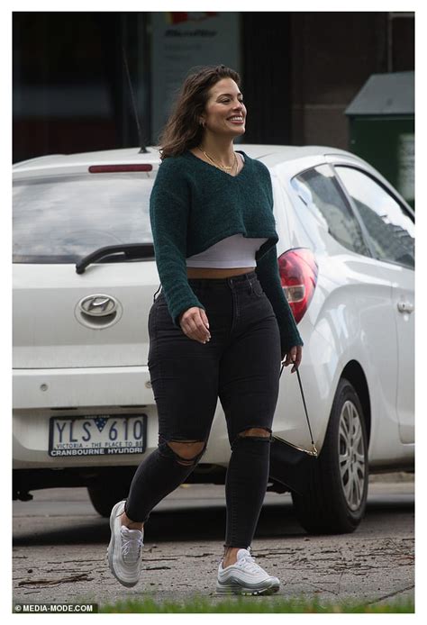 Supermodel Ashley Graham Shows Off Her Famous Curves In Melbourne College Outfits Plus Size