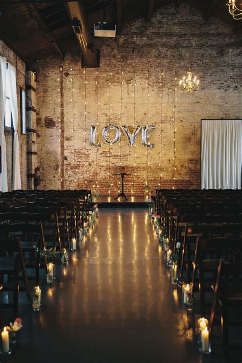 20 Awesome Indoor Wedding Ceremony Décoration Ideas
