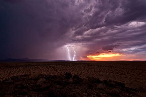 Storm Chaser Mike Olbinskis Stunning Photographs Of Extreme Weather