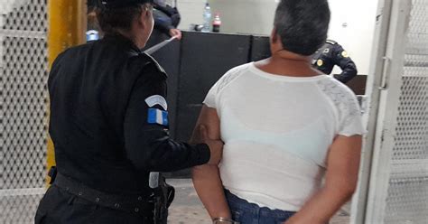 policía nacional civil de guatemala capturada por los delitos de extorsión conspiración
