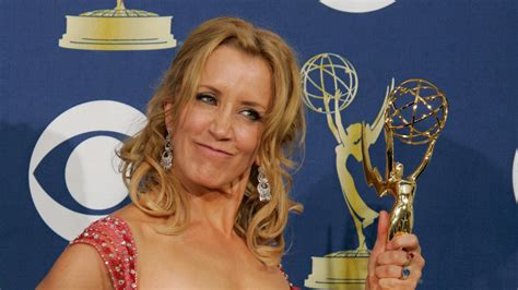 Emmys 2019 Felicity Huffman Mocked By Thomas Lennon For Prison Term