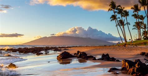 Fly From Calgary To Maui Hawaii For Just 405 Return This Winter