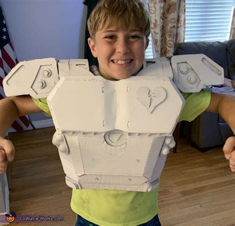 Fortnite Mecha Team Leader Costume Photo 37