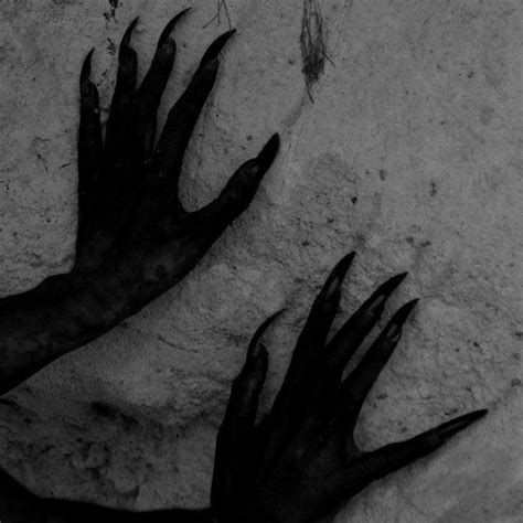 ⚛ ᵗᵃˢᵃᵐᵃʸᵃʳʸᶻʰᵃʸᵃ Demon Aesthetic Dark Photography Demon