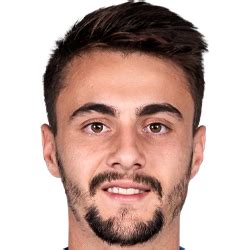 Fábio daniel ferreira vieira (born 30 may 2000) is a portuguese professional footballer who plays for fc porto as a midfielder. Fábio Vieira in Football Manager 2018