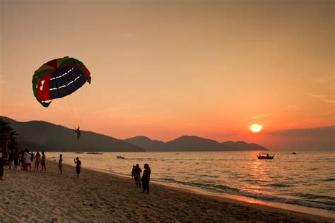 Batu ferringhi is a beach town in penang, malaysia. Student Tips: How To Spend Your Days In Penang