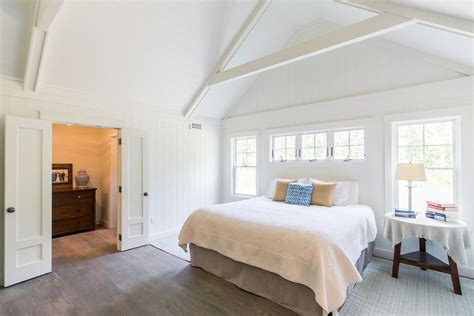 Traditional Master Bedroom With Cathedral Ceiling Exposed Beam Hardwood Floors Crown Molding