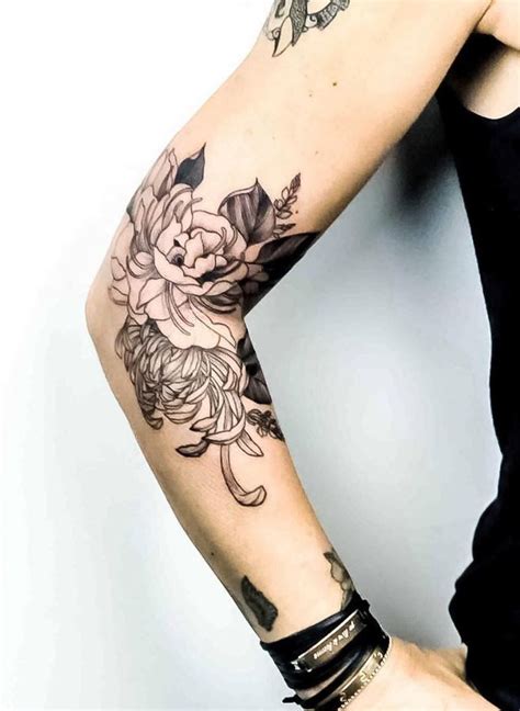 Black Flower Tattoo Henna Flowers Tattoo Flower Tattoo Designs Tattoo Designs For Women