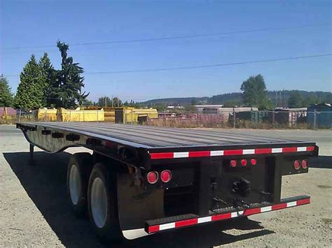 2000 Utility 40 Foot Flatbed Trailer
