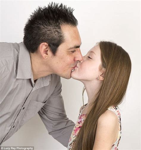 Besch Ftigung Karte Skelett Daughter Kiss Tipps Erdbeere G Nsebl Mchen
