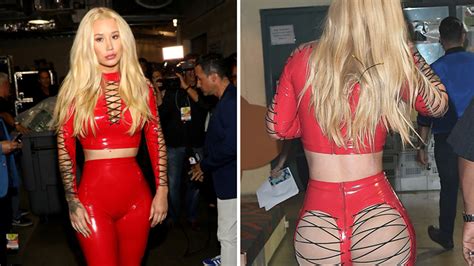 Iggy Azalea Performs In Revealing Red Latex Outfit At Univision S