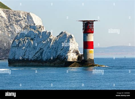The Needles And Needles Lighthouse Isle Of Wight Uk Stock Photo Alamy