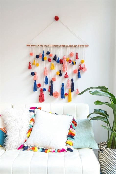 How To Make This Ridiculously Adorable Pom Pom Tassel Wall