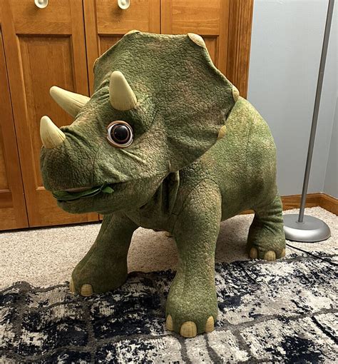 Playskool Kota My Triceratops Sit On Dinosaur Animatronic Toy 3 Ft Ebay