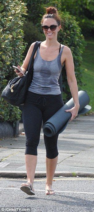 Yoga Clothes Workout Gear Slender Snug Jennifer Hollywood Celebs