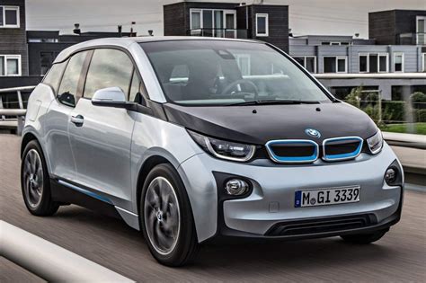 Learn more about price, engine type, mpg, and complete safety and warranty information. BMW i3 I01