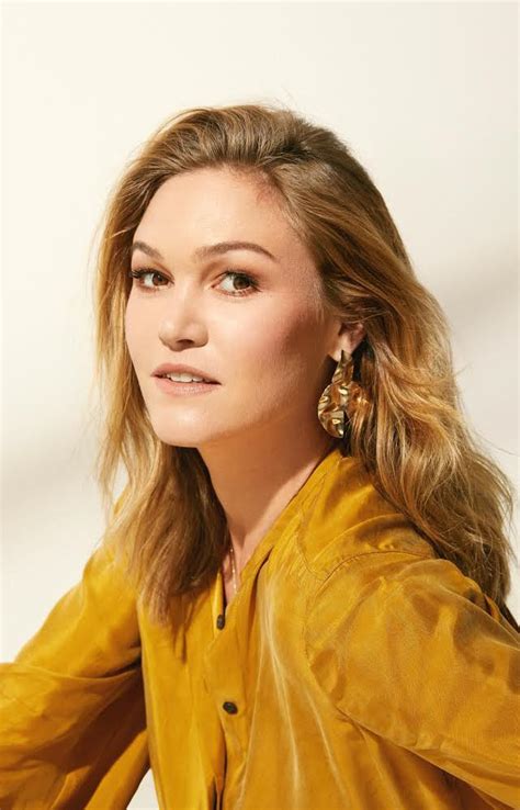 The Julia Stiles Guide To Valentines Jan