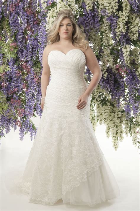 Once you pick out a few aspects that you gravitate towards, you'll be ready to start shopping for your wedding dress style is a direct reflection of the bride's personality and the tone of the wedding. Dress - CALLISTA FALL 2014 BRIDAL Collection: 4232 ...