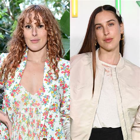 pregnant rumer willis twins with sister scout in sweet selfie nestia