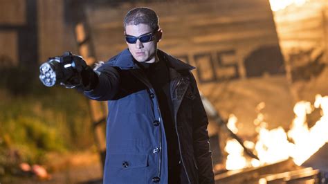 Wentworth Miller Puts A Fresh Spin On Captain Cold On Flash