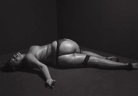 Ashley Graham Poses Completely Nude For V Magazine Maxim