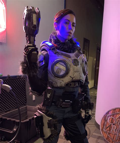 Laura Bailey Posted This On Twitter Gears Armour R Armoredwomen