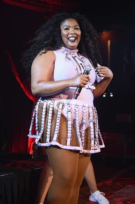 Body Positive Singer Lizzo Doesnt Care If You Call Her Fat Self
