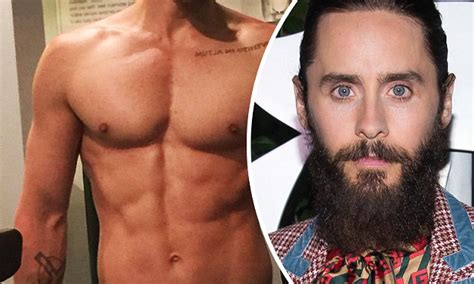 Jared Leto Shows Off His Ripped Abs In Naked Selfie Daily Mail Online