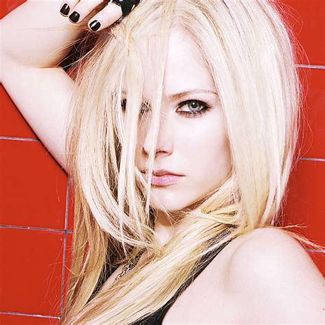 brown hair and grey eyes avril lavigne pictures avril levigne punk rock princess mtv music