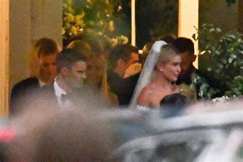 Hailey Baldwin Wedding Dress Photos What She Wore During Ceremony