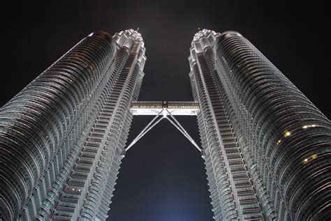 Petronas Towers Also Known As The Petronas Twin Towers 4k Ultra Hd Wallpaper Background Image