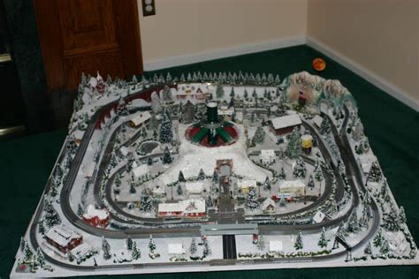 Lou Angeluccis Christmas N Scale Layout Small Model Railroads