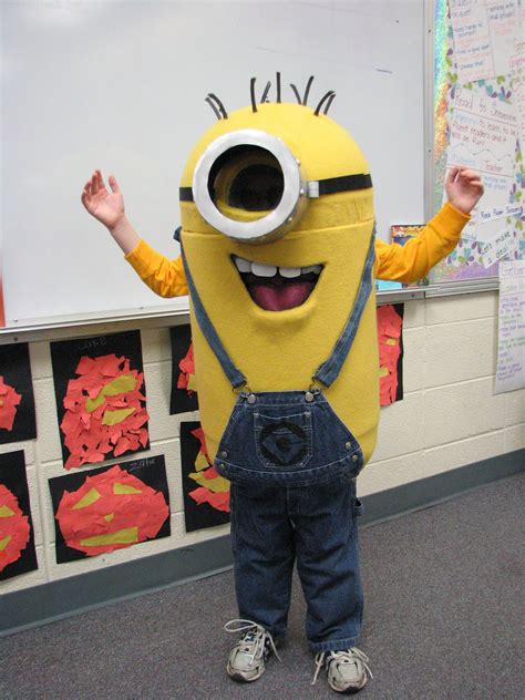 Alongside stuart and kevin, minion bob is the final main character in the new minions movie. Homemade costume for my son #4 | Minion costumes, Homemade minion costumes, Diy minion costume
