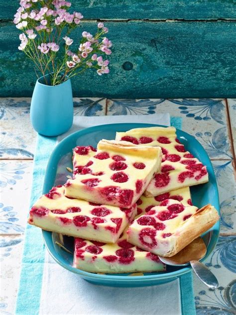 Check spelling or type a new query. Herrlich cremiger Himbeer-Frischkäse-Kuchen | Rezept ...