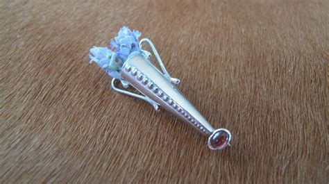 Boutonniere Amp Lapel Flower Pin Guide Gentleman S Gazette Hercule