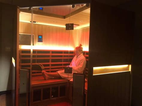 Infrared Sauna Red Light Therapy Cyro And Recovery