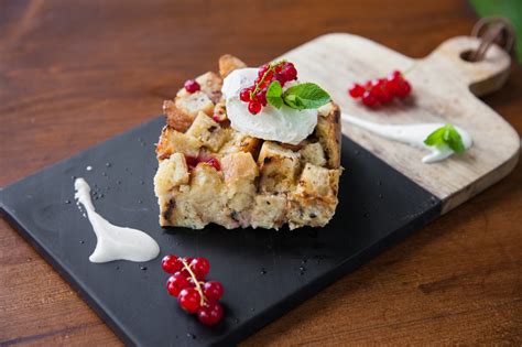 Baguette has its own wiki! Gusto TV - Grilled Baguette Pudding