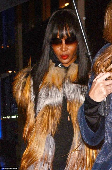 A Well Behaved Naomi Campbell Dines Out In London Restaurant But Still