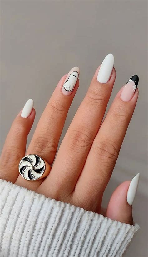 50 Cute Spooky Halloween Nail Ideas Simple And Cute Halloween Nails 1