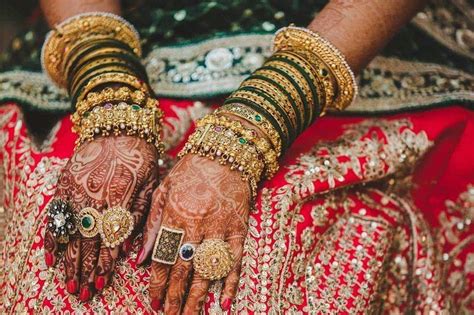 Check Out These 10 Gorgeous Bangle Images For Wedding Events